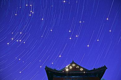 《明末：渊虚之羽》新截图 女主头戴毛绒头套手持战斧